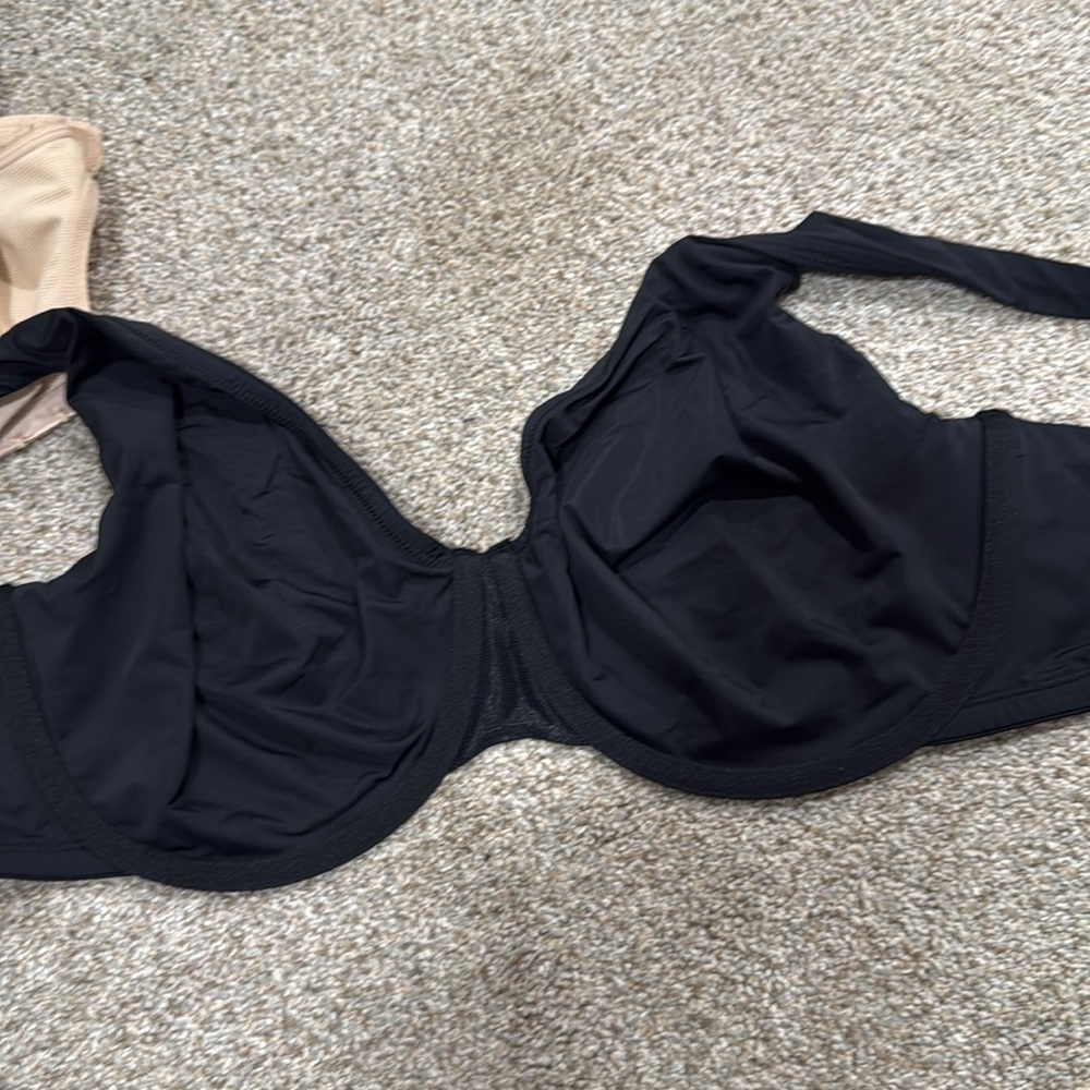 Bras - Picture 4 of 6